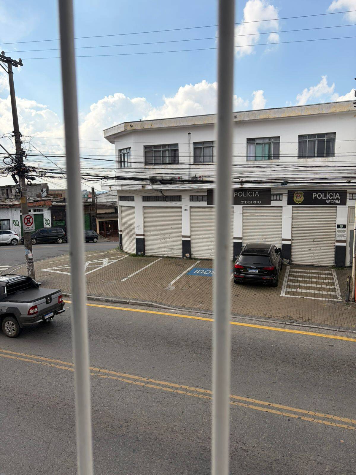 Sala Comercial para Locação na Av. Inocêncio Seráfico