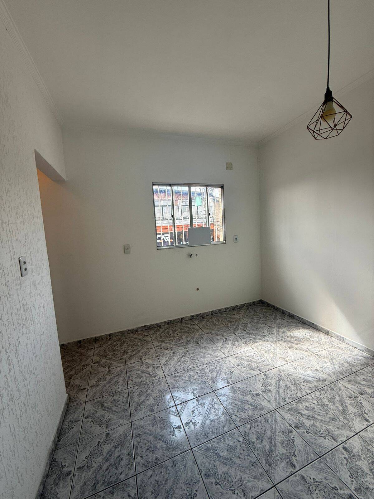 Sala Comercial para Locação na Av. Inocêncio Seráfico