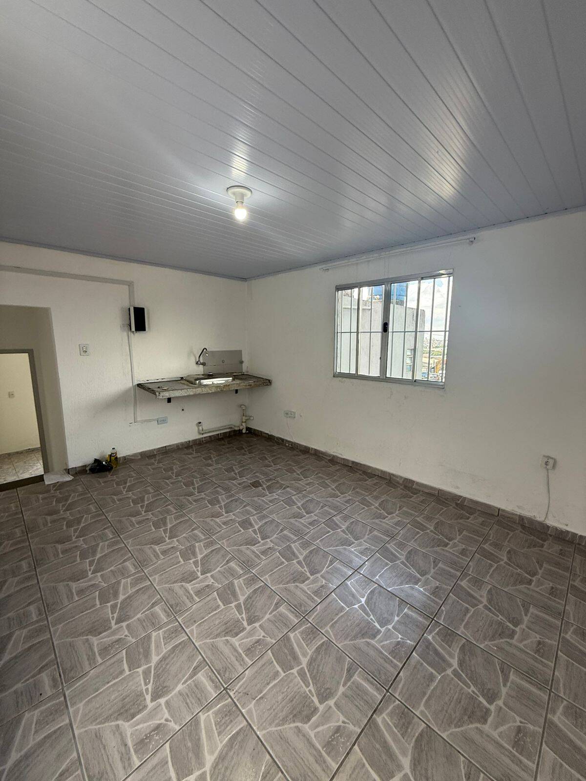 Sala Comercial para Locação na Av. Inocêncio Seráfico