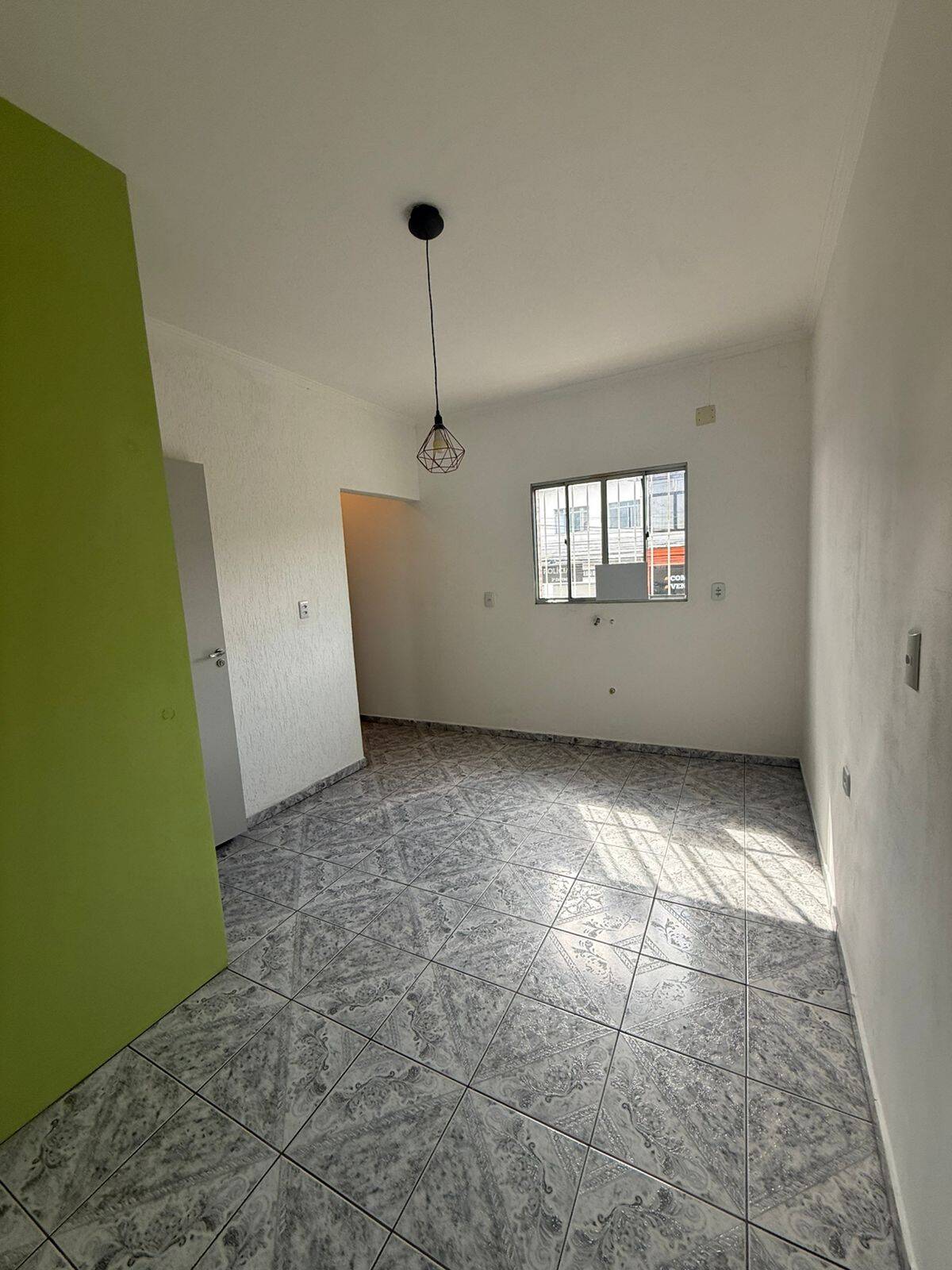 Sala Comercial para Locação na Av. Inocêncio Seráfico