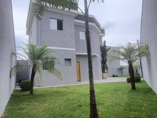 Casa para Venda em Santana de Parnaíba - 2