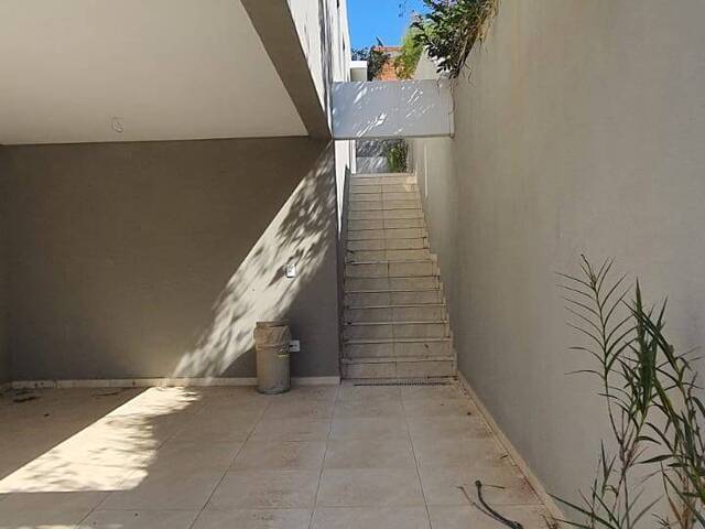 Casa para Venda em Santana de Parnaíba - 3