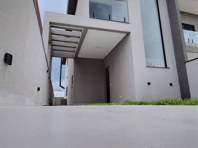 Casa para Venda em Santana de Parnaíba - 4