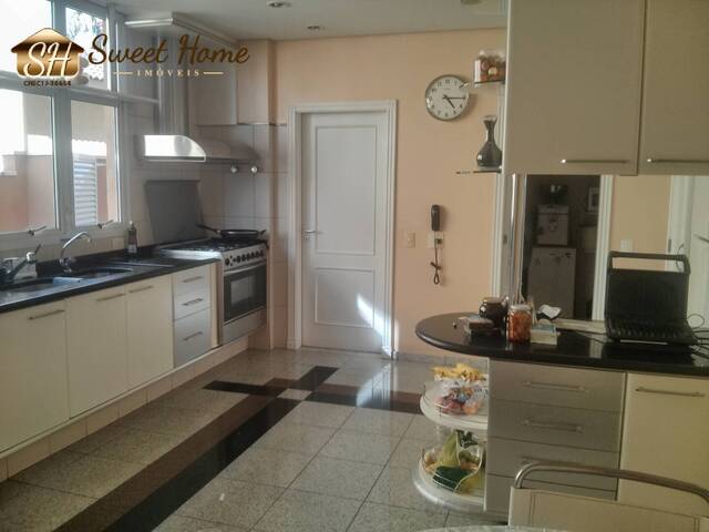 Casa para Venda em Santana de Parnaíba - 5