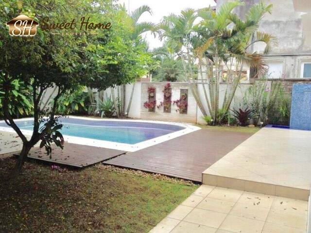 Casa para Venda em Santana de Parnaíba - 3