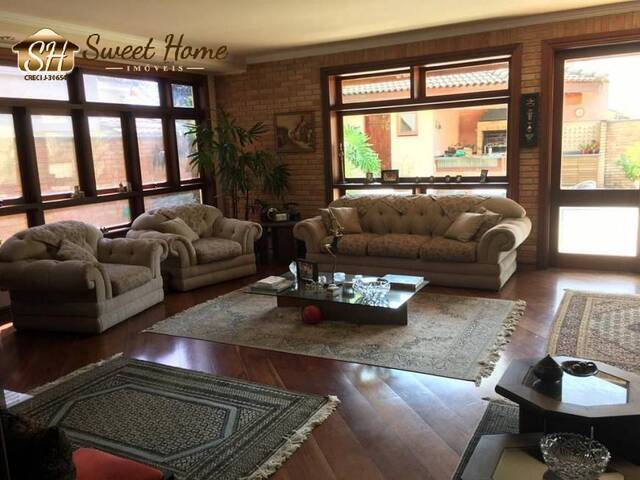 Casa para Venda em Santana de Parnaíba - 5