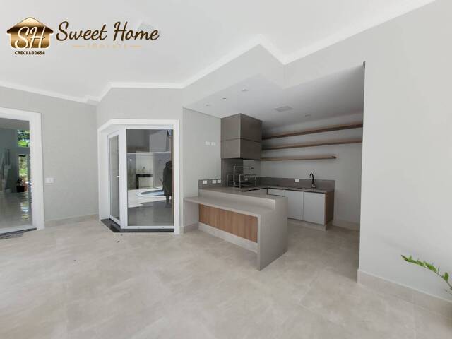 Casa para Venda em Santana de Parnaíba - 4