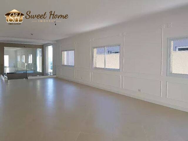 Casa para Venda em Santana de Parnaíba - 5