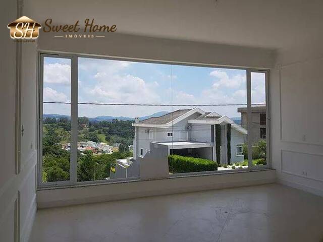 Casa para Venda em Santana de Parnaíba - 5