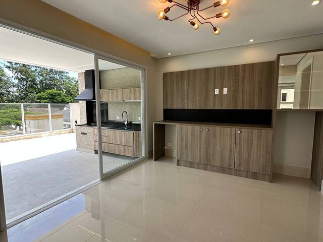 Casa para Venda em Santana de Parnaíba - 5