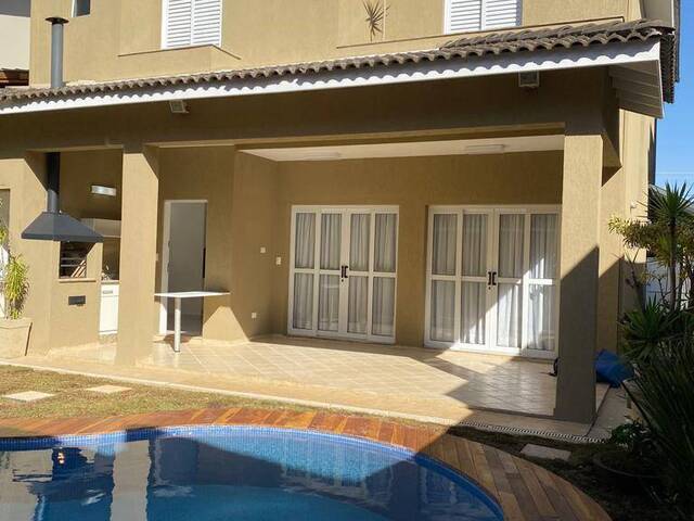 #2253 - Casa para Venda em Santana de Parnaíba - SP