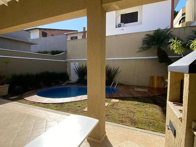 #2253 - Casa para Venda em Santana de Parnaíba - SP