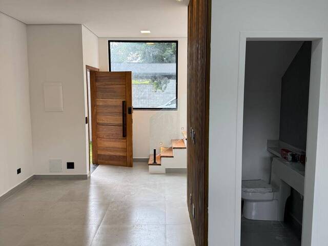 #2435 - Casa para Venda em Santana de Parnaíba - SP - 3